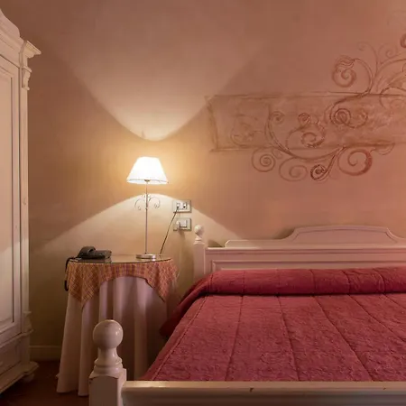 Tenuta La Cascinetta Hotel 4*