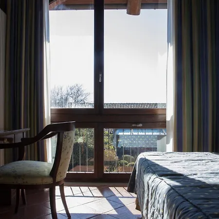 Tenuta La Cascinetta Hotel 4*