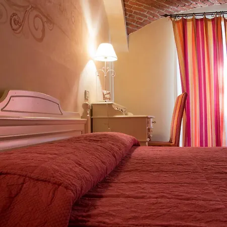 Hotel Tenuta La Cascinetta 4*