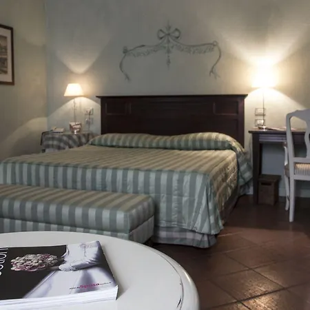 Hotel Tenuta La Cascinetta 4*