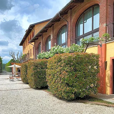 Tenuta La Cascinetta 4* Buriasco