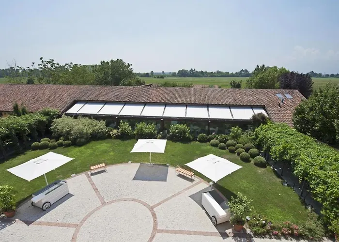 Tenuta La Cascinetta Otel 4*